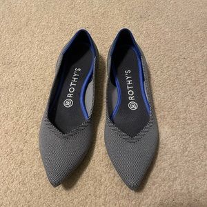 Rothys points in excellent condition